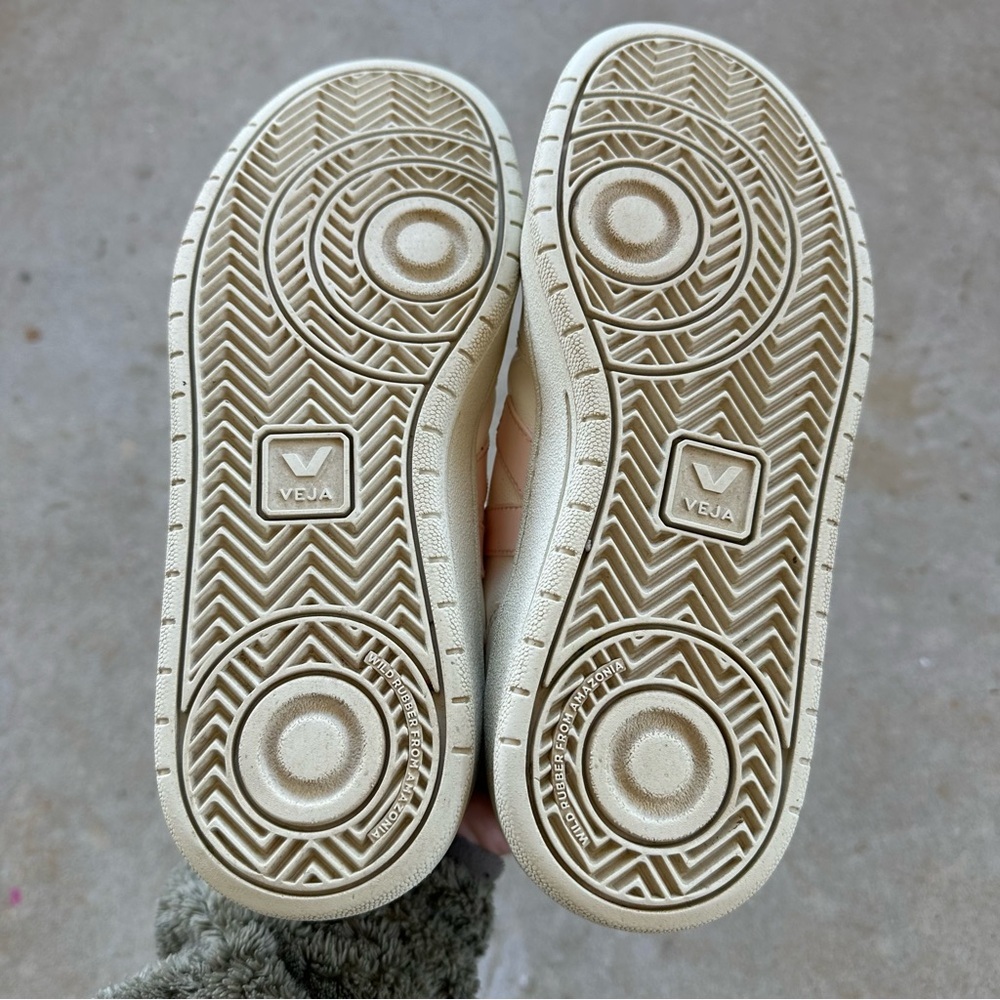 Veja V-10 CWL White Petale Black Sneakers Women’s Size 7 - Picture 7 of 10